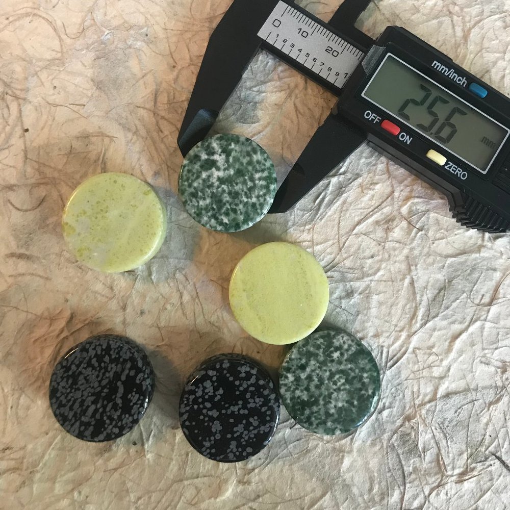 10 pair Natural Stone 24-25 mm Gauges/ Plugs Double-flare Saddle Tunnels. UNISEX